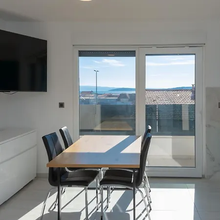 Sara Lägenhet Kaštela